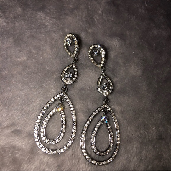 Claire’s “Diamond” Earrings - Picture 3 of 4